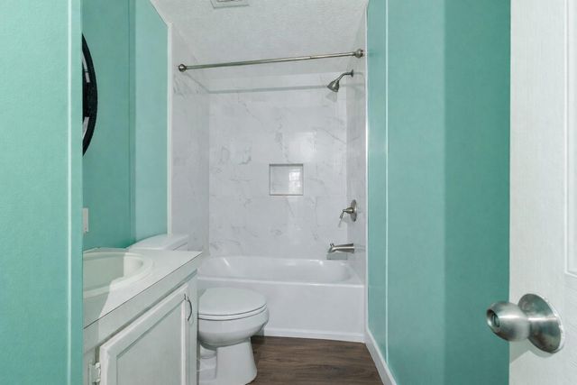 1029 Old Mcdade RD C, Elgin, TX 78621