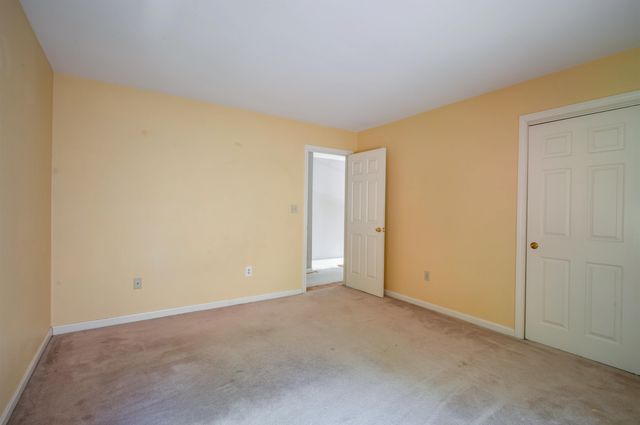 67 Sargent Road, Hollis, NH 03049