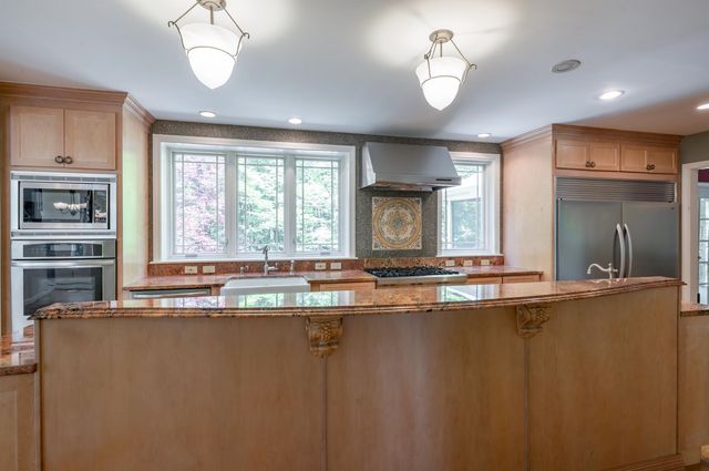 67 Sargent Road, Hollis, NH 03049
