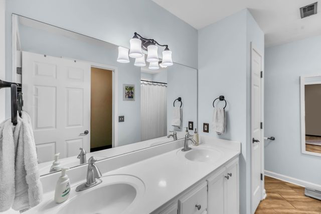 110 Calloway Ln, Hendersonville, TN 37075