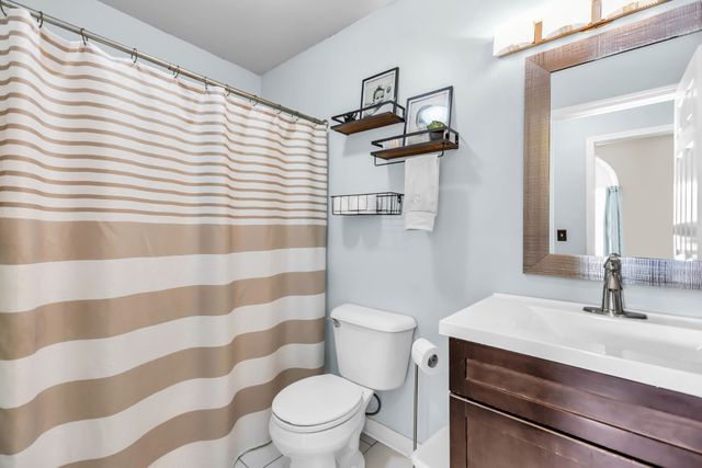 110 Calloway Ln, Hendersonville, TN 37075