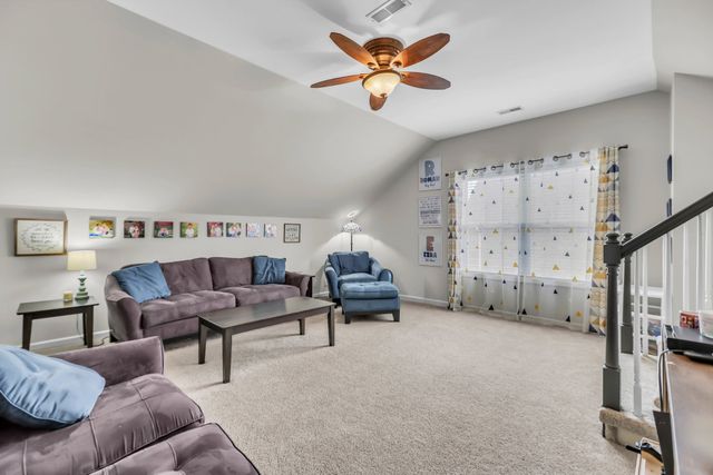 110 Calloway Ln, Hendersonville, TN 37075