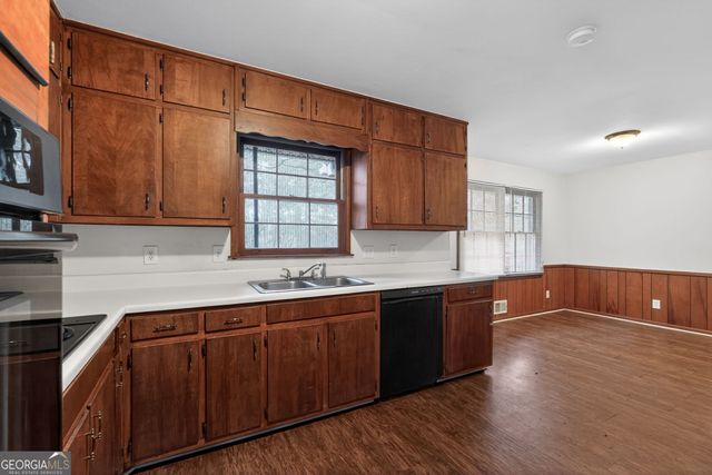 4058 Chemawa Drive, Stone Mountain, GA 30083