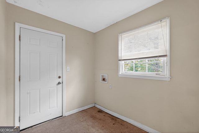 4058 Chemawa Drive, Stone Mountain, GA 30083