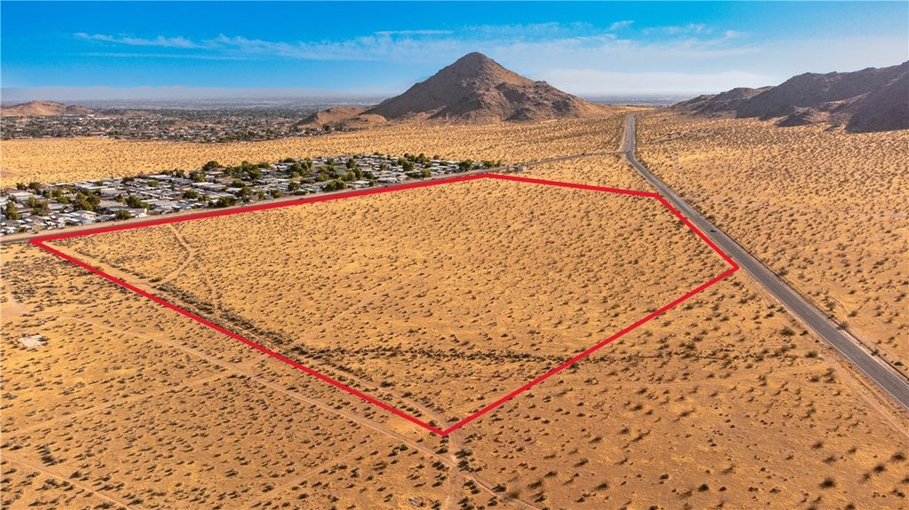 Image 8 of property listing at 0 Waalew, Apple Valley, CA 92307
