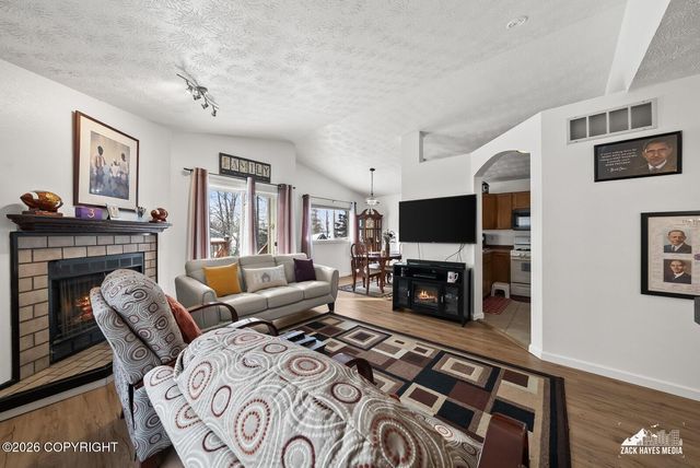 6010 Longoria Circle, Anchorage, AK 99504