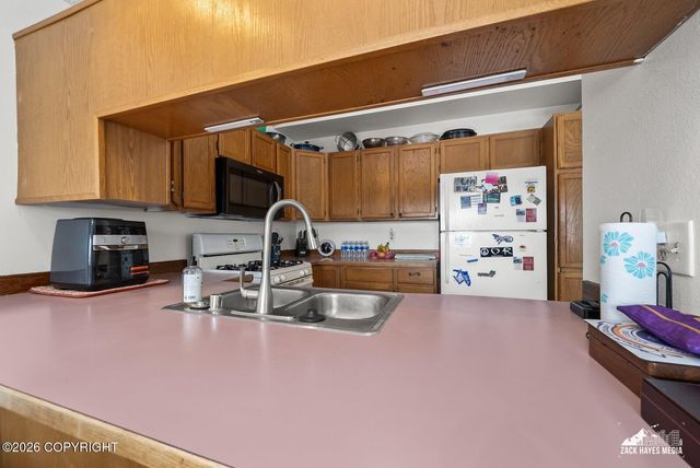 6010 Longoria Circle, Anchorage, AK 99504