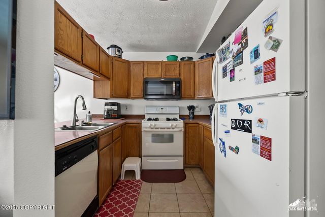 6010 Longoria Circle, Anchorage, AK 99504