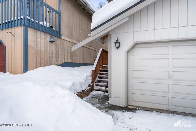 6010 Longoria Circle, Anchorage, AK 99504