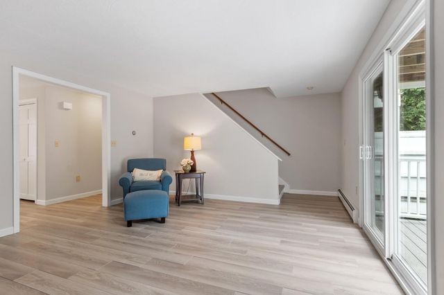 4 Sycamore Dr 4, Leominster, MA 01453