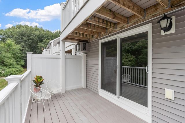 4 Sycamore Dr 4, Leominster, MA 01453