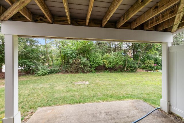 4 Sycamore Dr 4, Leominster, MA 01453