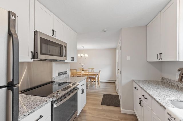 4 Sycamore Dr 4, Leominster, MA 01453