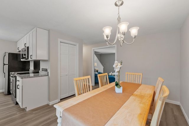 4 Sycamore Dr 4, Leominster, MA 01453