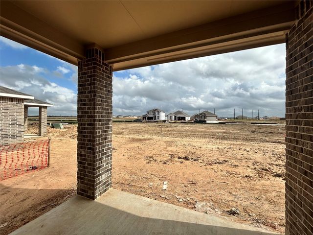 7811 Jade Crest Drive, Angleton, TX 77515
