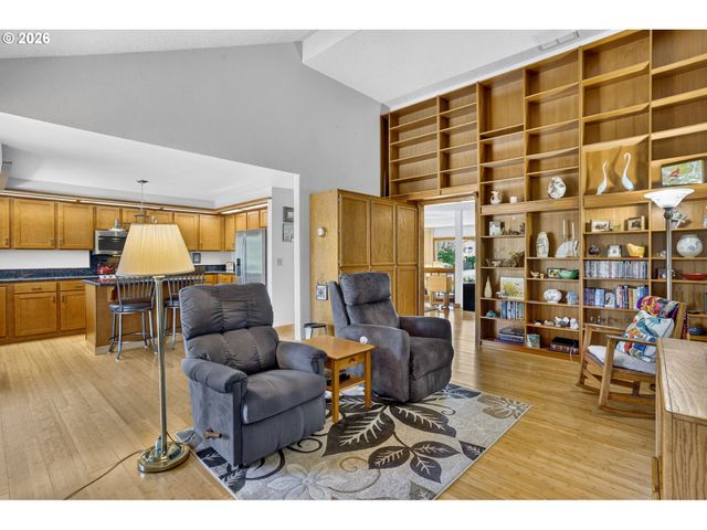 3317 Sw 26TH St, Gresham, OR 97080