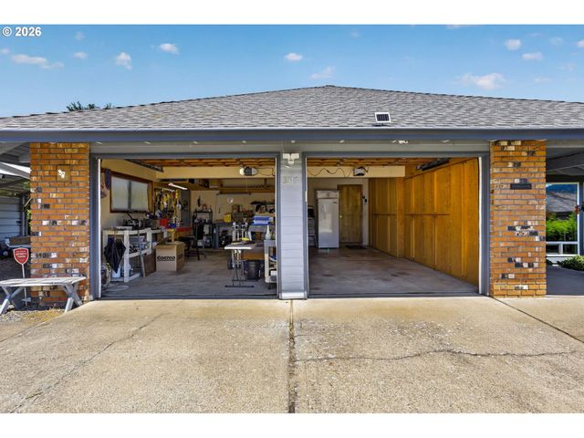 3317 Sw 26TH St, Gresham, OR 97080