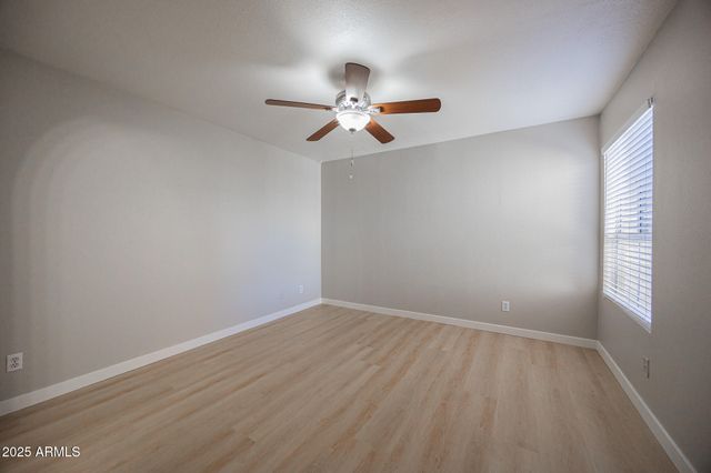 1880 E MORTEN Avenue 206, Phoenix, AZ 85020