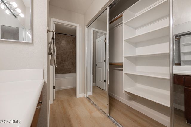 1880 E MORTEN Avenue 206, Phoenix, AZ 85020