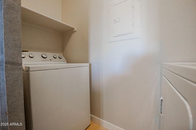 1880 E MORTEN Avenue 206, Phoenix, AZ 85020