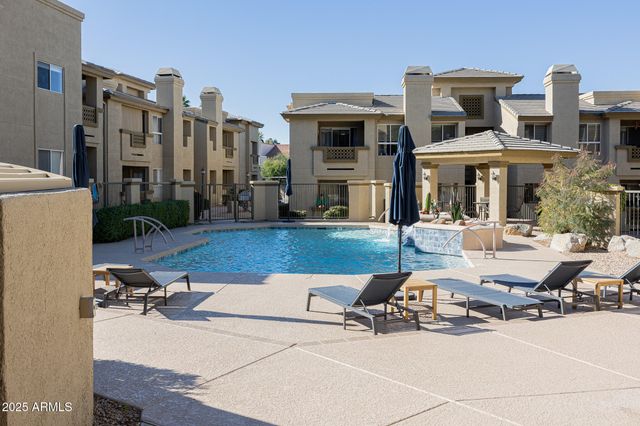 1880 E MORTEN Avenue 206, Phoenix, AZ 85020