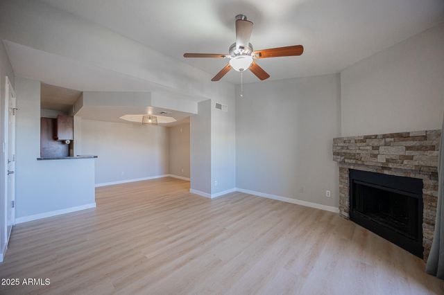 1880 E MORTEN Avenue 206, Phoenix, AZ 85020