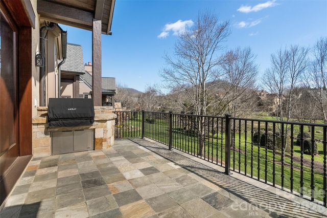 34 Foxbridge Way, Arden, NC 28704