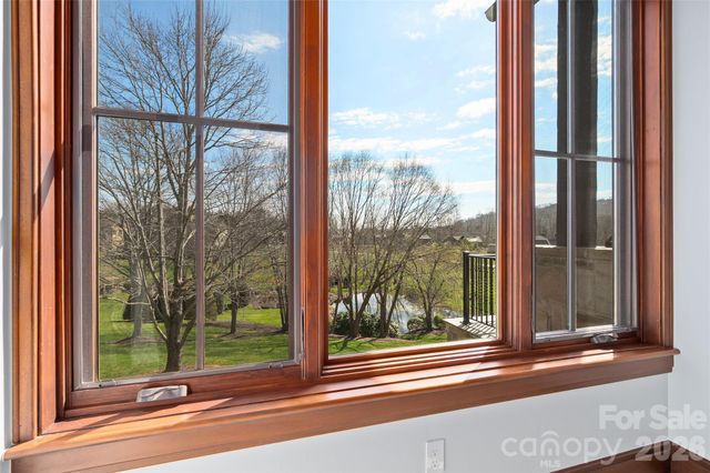 34 Foxbridge Way, Arden, NC 28704