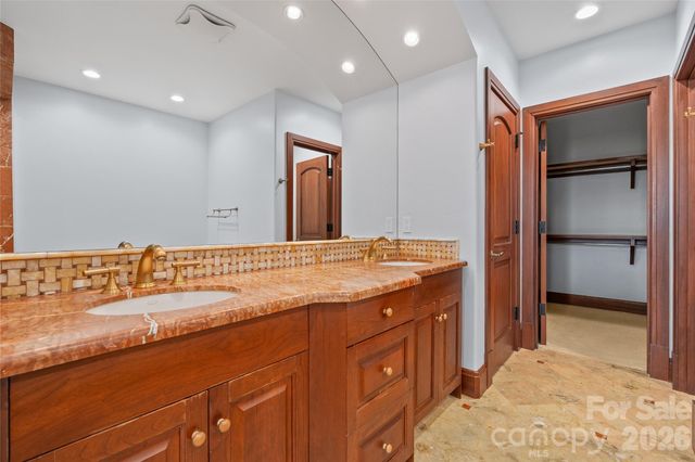 34 Foxbridge Way, Arden, NC 28704