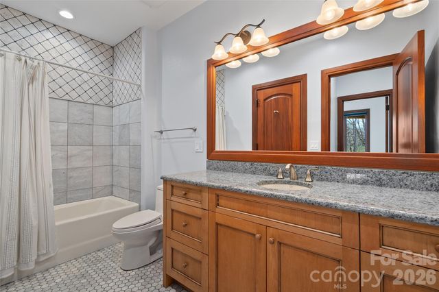 34 Foxbridge Way, Arden, NC 28704