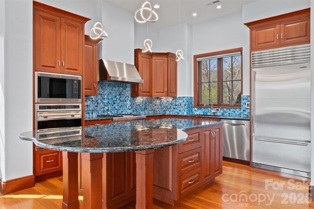 34 Foxbridge Way, Arden, NC 28704