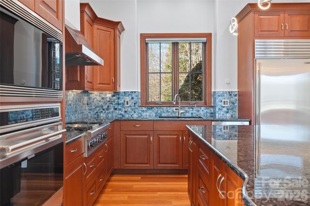 34 Foxbridge Way, Arden, NC 28704
