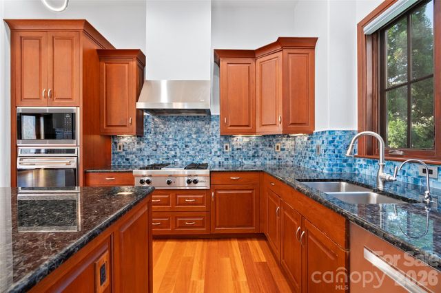 34 Foxbridge Way, Arden, NC 28704