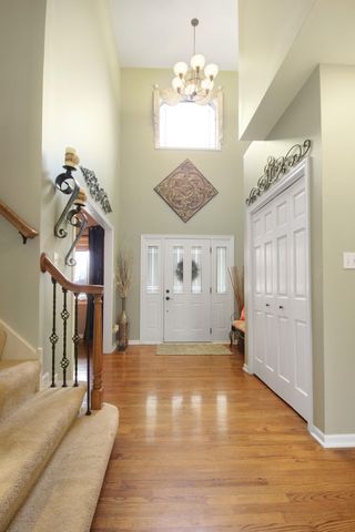 10363 Adler Cove, St. John, IN 46373