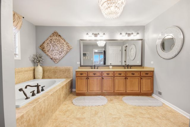 10363 Adler Cove, St. John, IN 46373