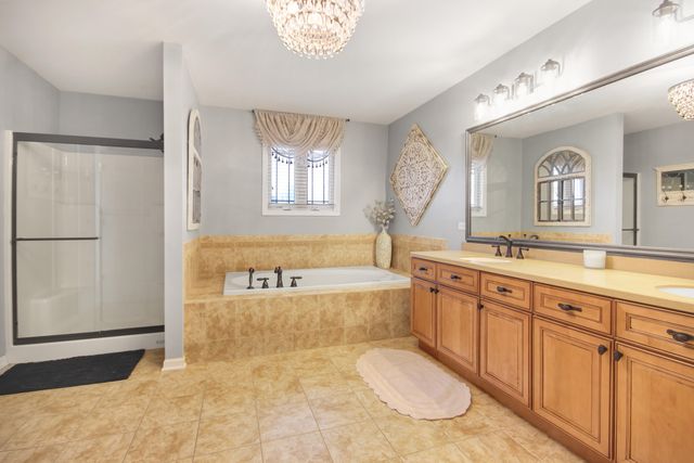 10363 Adler Cove, St. John, IN 46373