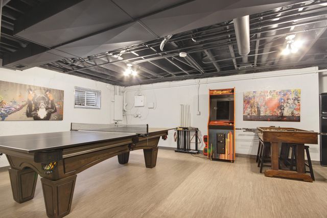 10363 Adler Cove, St. John, IN 46373