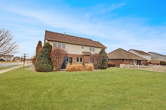 10363 Adler Cove, St. John, IN 46373