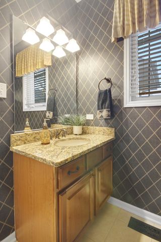 10363 Adler Cove, St. John, IN 46373