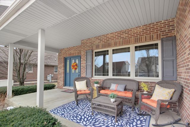 10363 Adler Cove, St. John, IN 46373