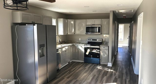 809 1st Street E, Ahoskie, NC 27910