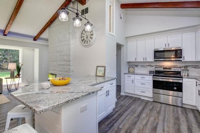 8078 Mentor Avenue, Mentor, OH 44060