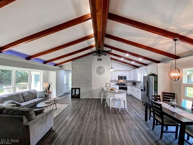 8078 Mentor Avenue, Mentor, OH 44060