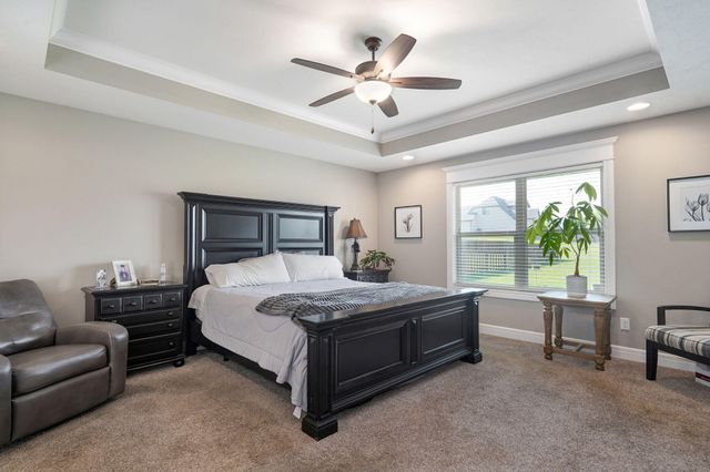 5330 E Wild Horse Drive, Springfield, MO 65802