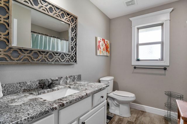 5330 E Wild Horse Drive, Springfield, MO 65802