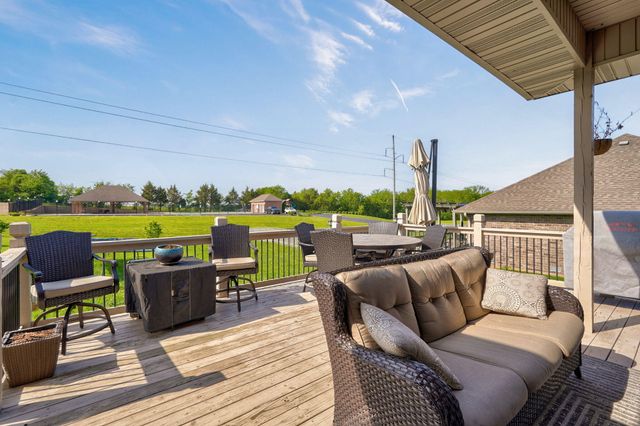 5330 E Wild Horse Drive, Springfield, MO 65802