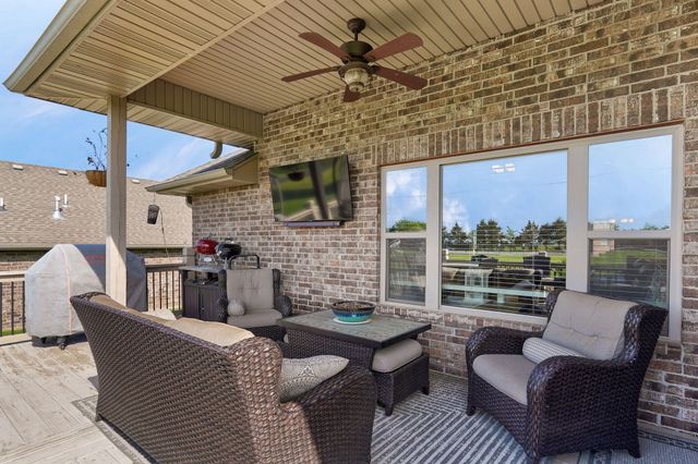 5330 E Wild Horse Drive, Springfield, MO 65802