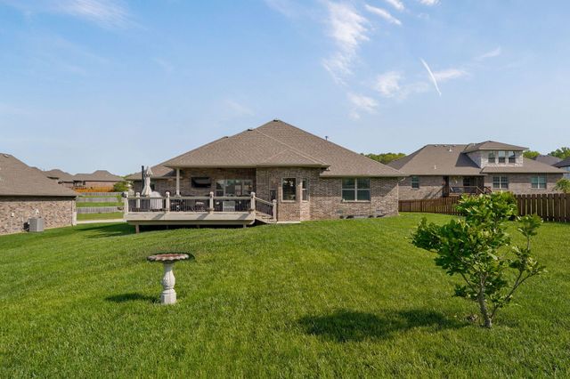 5330 E Wild Horse Drive, Springfield, MO 65802