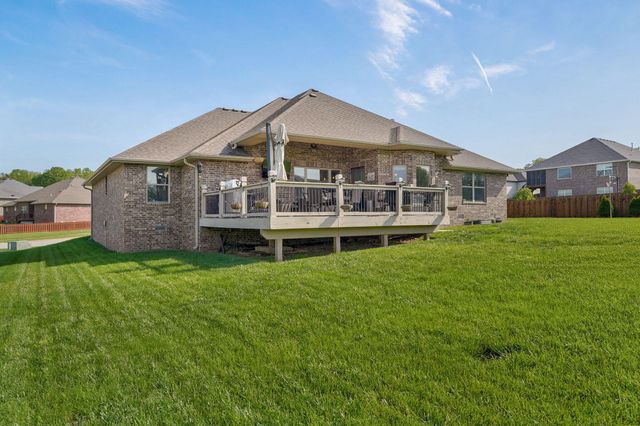 5330 E Wild Horse Drive, Springfield, MO 65802