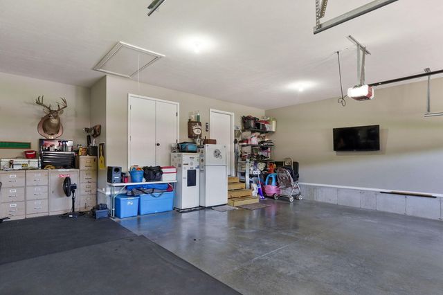 5330 E Wild Horse Drive, Springfield, MO 65802